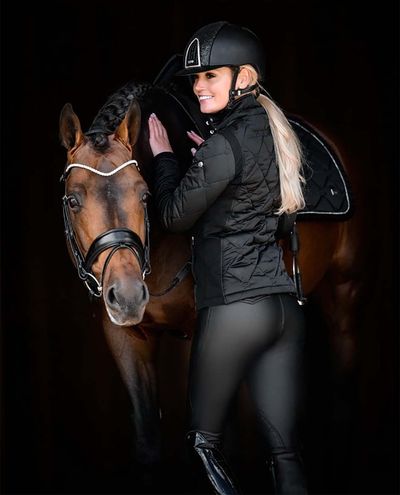 Black Breechers Claudia (44) PS of Sweden