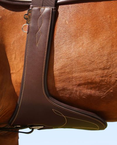 Stud Girth Brown
