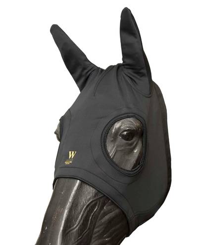 Wahlsten healing titanium hood with ears, black